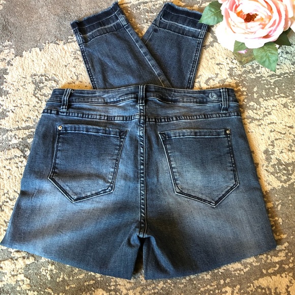 Stretch Fit Kensie Raw Hem Skinny Distressed Jeans - Picture 3 of 8